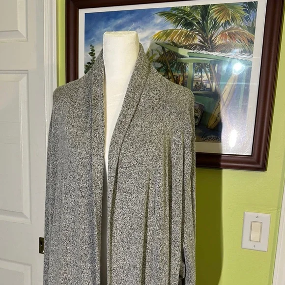Retrology SUPER SOFT Gray Cardigan - Picture 2 of 3